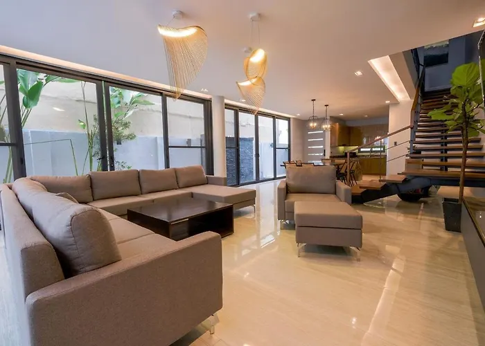 Casa Bonifacio Luxury Pool And Rooftop *