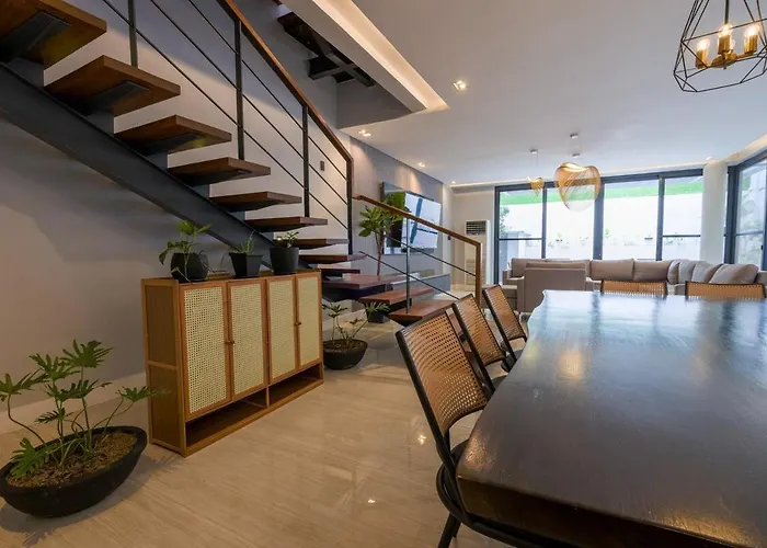 Casa Bonifacio Luxury Pool And Rooftop