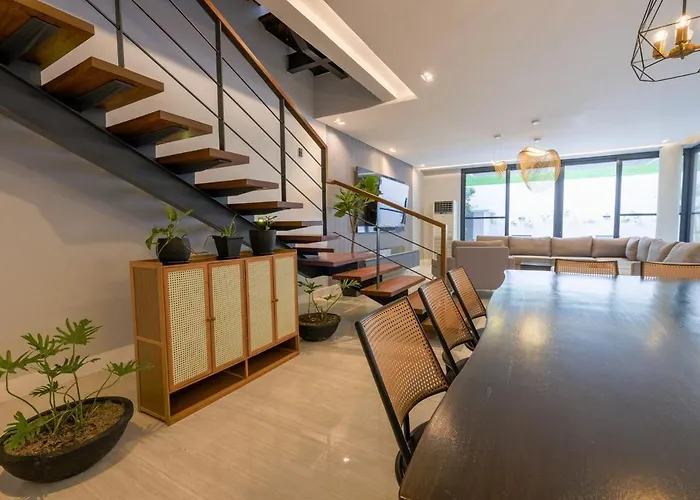 Casa Bonifacio Luxury Pool And Rooftop Manila