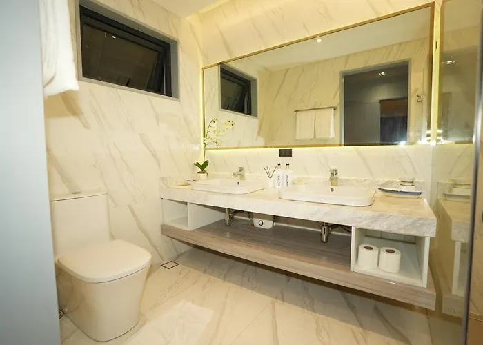 Villa Casa Bonifacio Luxury Pool And Rooftop