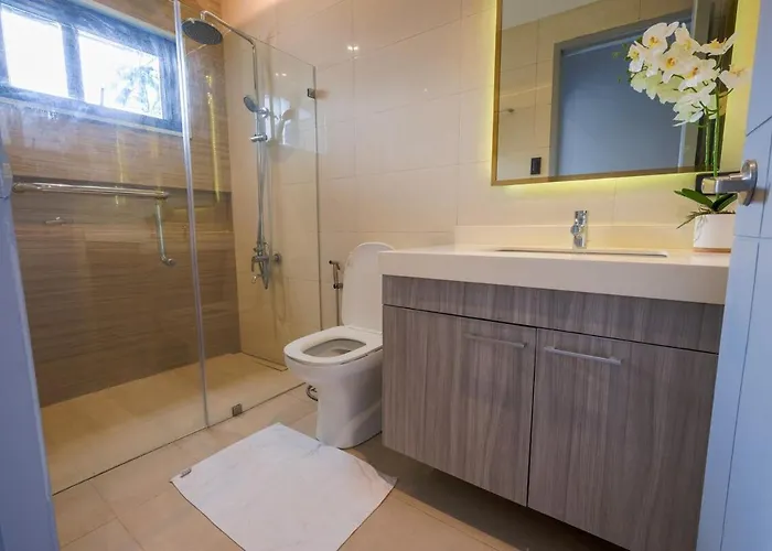 Casa Bonifacio Luxury Pool And Rooftop Villa