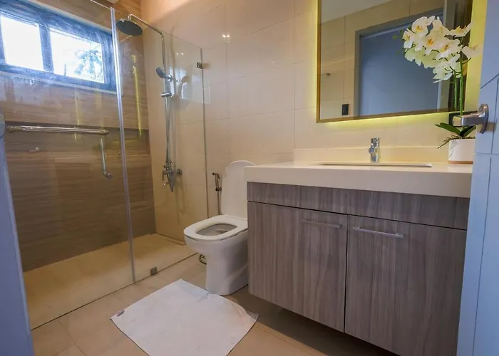 Casa Bonifacio Luxury Pool And Rooftop Manila