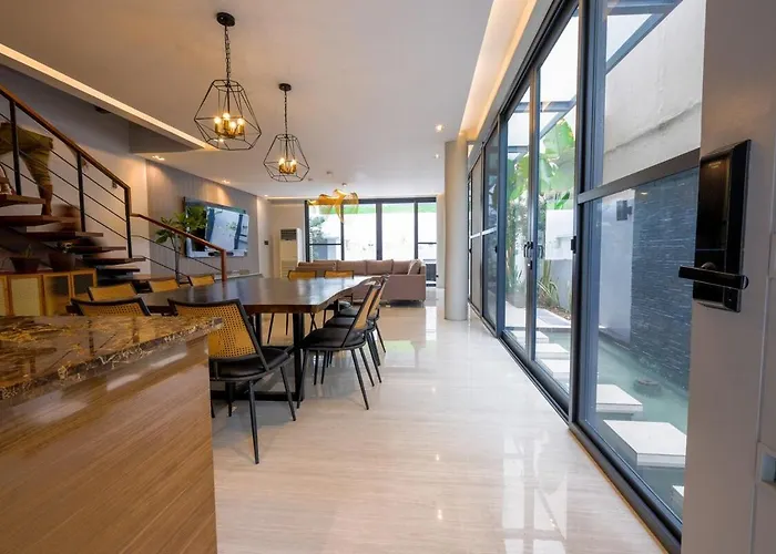 Casa Bonifacio Luxury Pool And Rooftop