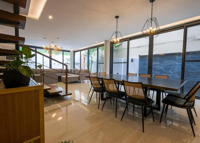 Casa Bonifacio Luxury Pool And Rooftop Villa *